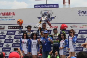 Podium kelas YCR 3 seri 4 Yamaha Cup Race di Medan
